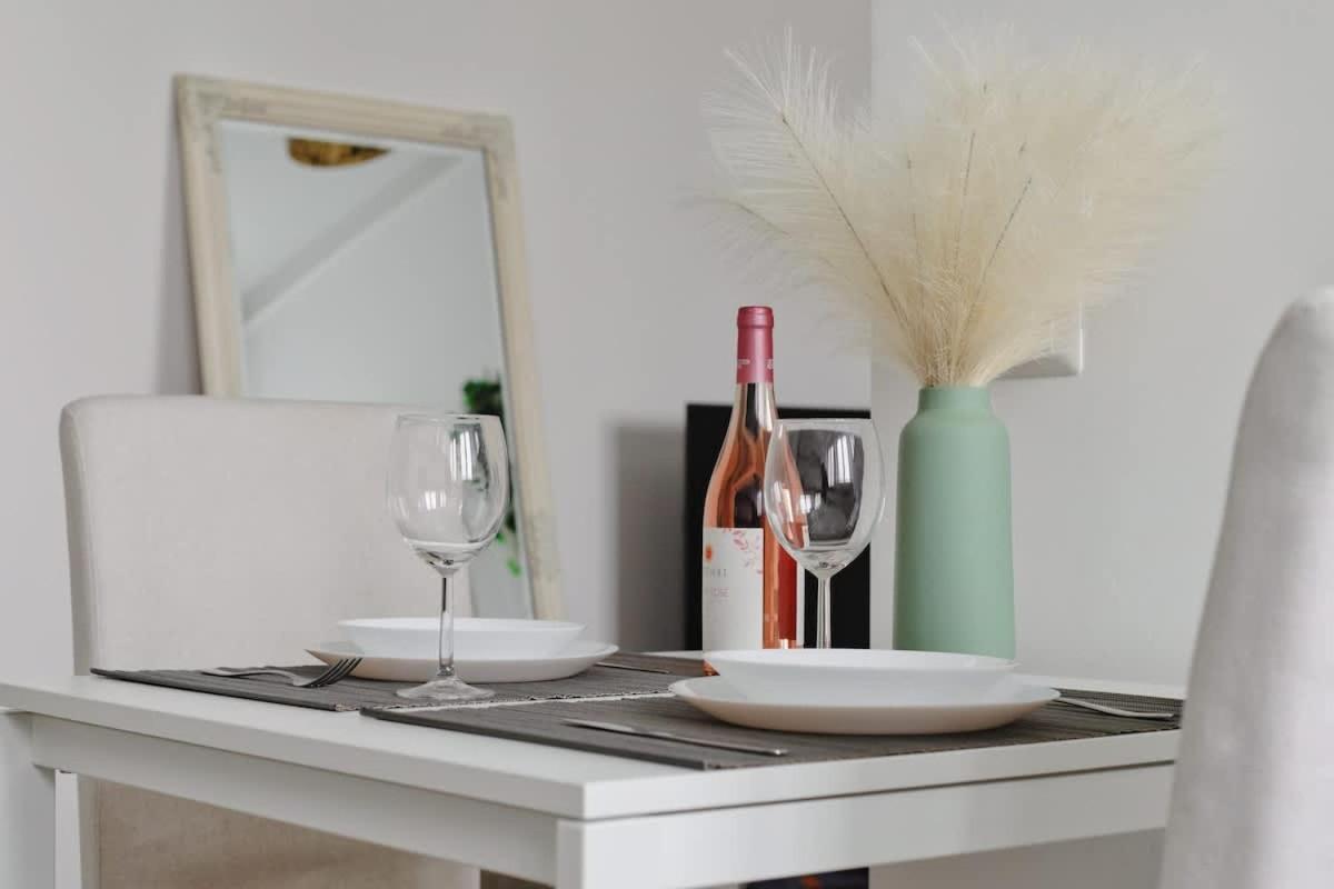 Oasis Suite - Subway 50 Meters Just 5 Minutes From Duomo มิลาน ภายนอก รูปภาพ