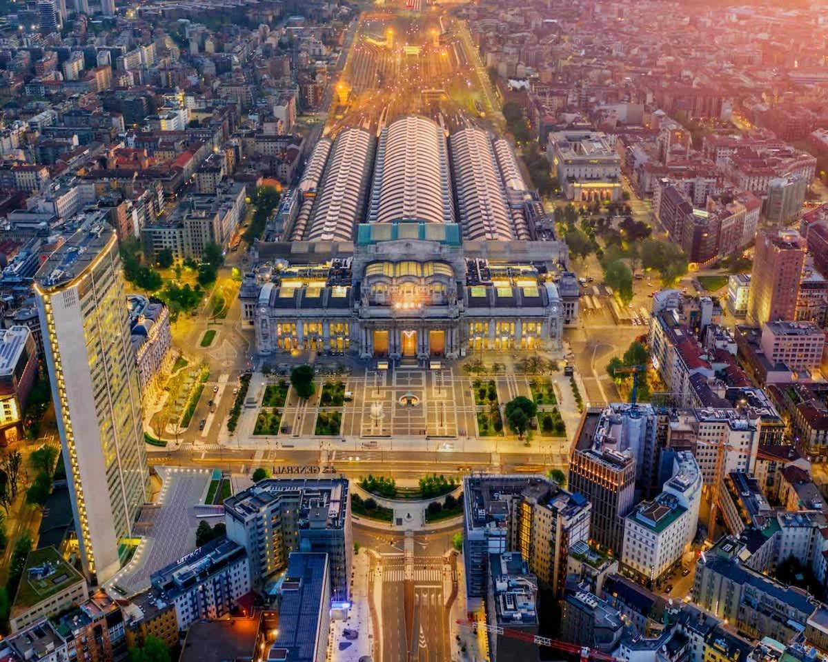 Oasis Suite - Subway 50 Meters Just 5 Minutes From Duomo มิลาน ภายนอก รูปภาพ