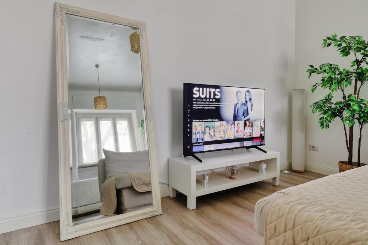 Oasis Suite - Subway 50 Meters Just 5 Minutes From Duomo มิลาน ภายนอก รูปภาพ